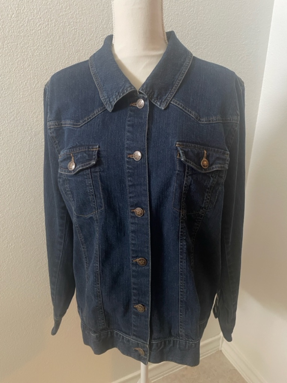 Grand Ole Opry Women's Dark Blue Denim Button-Front Jacket